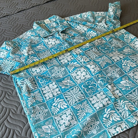 🏝️ Tropical Blue Floral Men's Casual Button Down Shirt - Picture 4 of 7